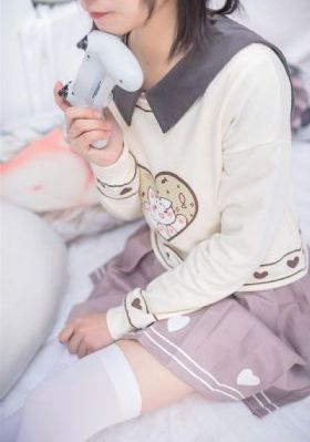 诱人的年轻的秘书1_短视频完整无删减版